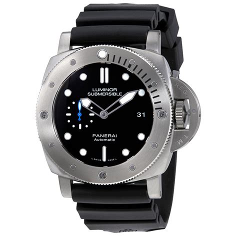 panerai luminor submersible watch